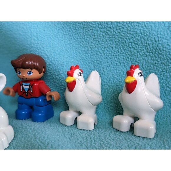 8 Piece Lego Duplo Town Farm Animals People Figurines Replacements Bundle Lot - Picture 5 of 10